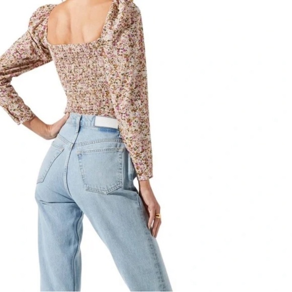 ASTR the Label Floral Ruched Sweetheart Neck Top - Picture 13 of 14